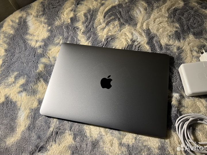 MacBook Pro 2020 i5 8/256 Ростест