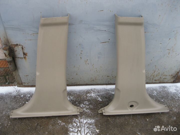 Kia Mohave обшивка средней стойки