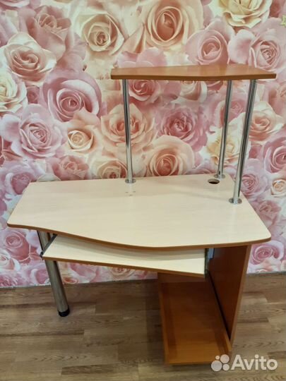 Компьютерный стол