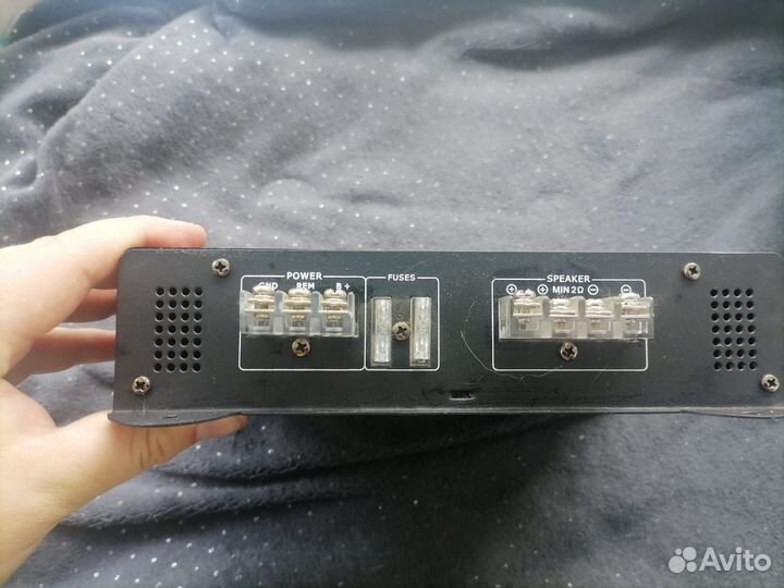 Усилитель мощности звука swat m-1.500