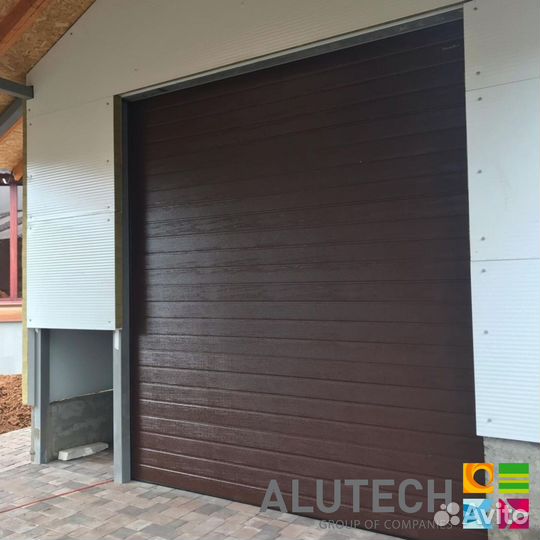 Секционные ворота alutech