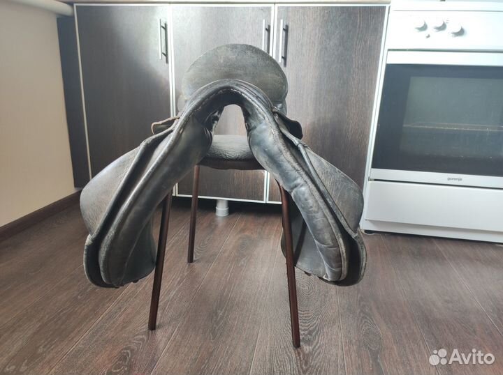 Седло для лошади универсальное