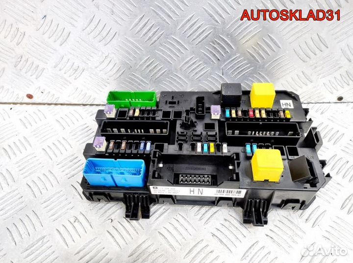 Блок предохранителей Opel Astra H 13220829 Cabrio