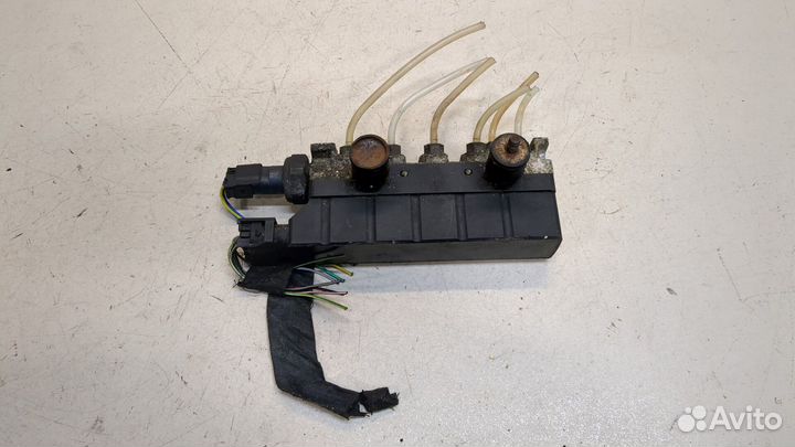 Блок клапанов Mercedes S W220, 2000