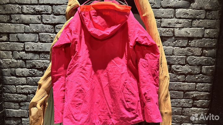 Ветровка спортивная женская