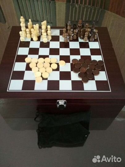 Подарочный винный набор 