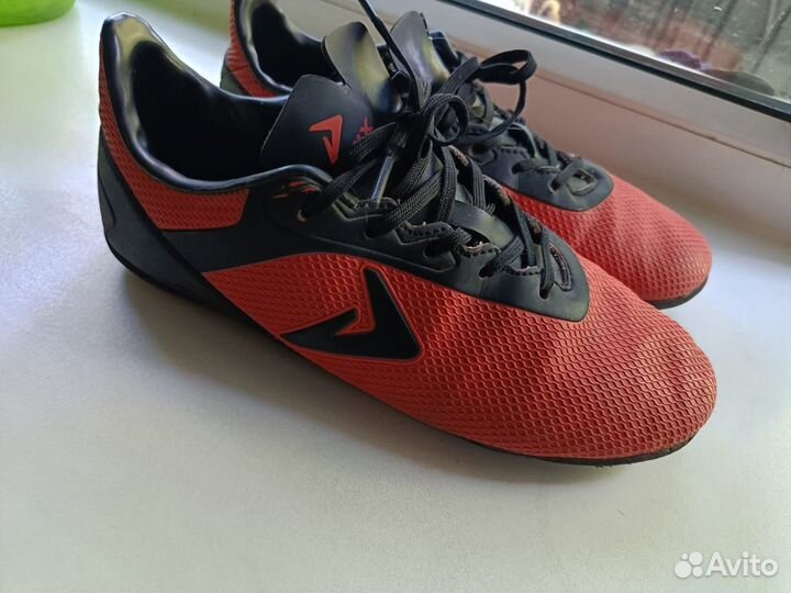 Футбольные бутсы демикс