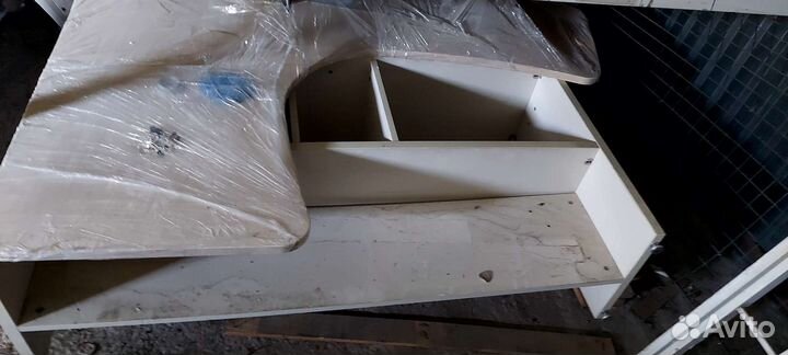 Стойка ресепшен