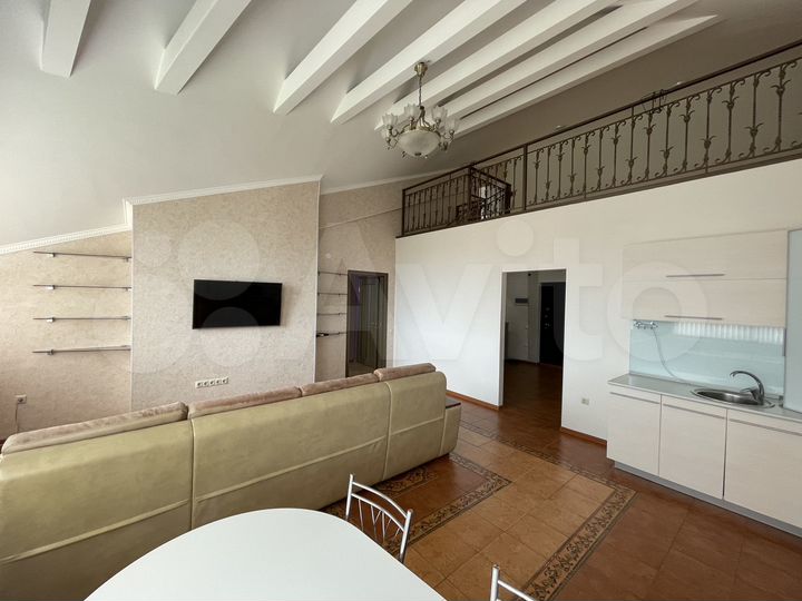 4-к. квартира, 109 м², 5/5 эт.