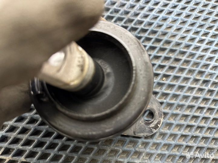 Подушка двигателя правая Honda Accord CL7 K20A