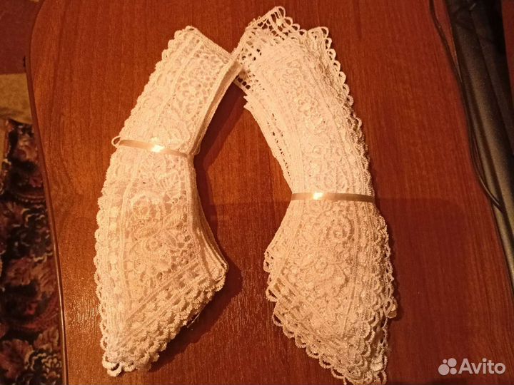 Воротнички кружевные