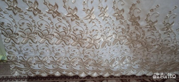 Тюль с золотой вышивкой и каймой