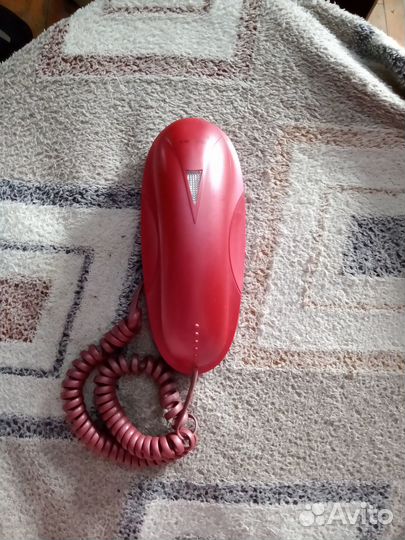 Телефон кнопочный