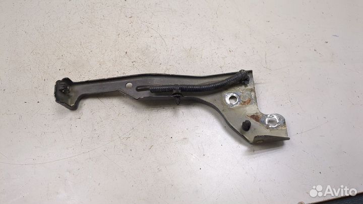 Кронштейн крыла Cadillac ATS, 2013