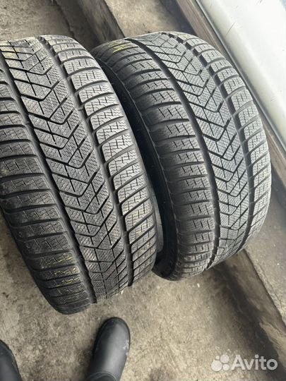 Pirelli Winter Sottozero 3 245/40 R19 и 275/35 R19 V