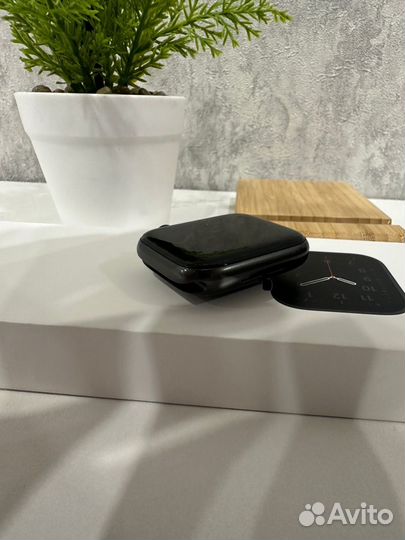 Apple Watch SE 44mm