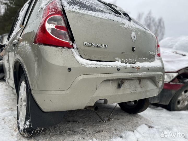 Фонарь левый Рено Сандеро 2012 г