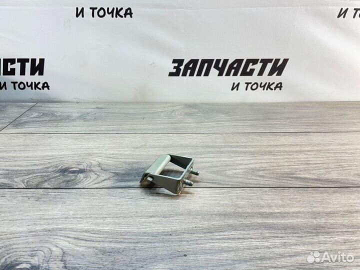 Петля двери багажника задняя Nissan Qashqai J10