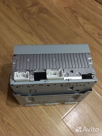 Продам магнитолу на Митсубиси Лансер 10