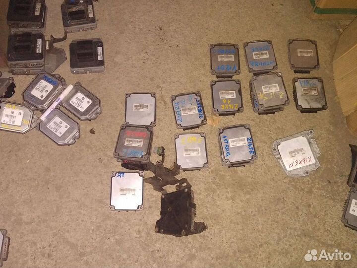 Блок управления двигателем Opel Z16XEL