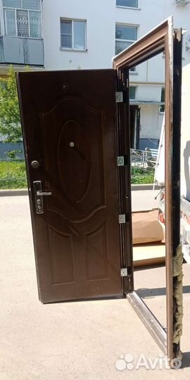 Дверь входная металлическая