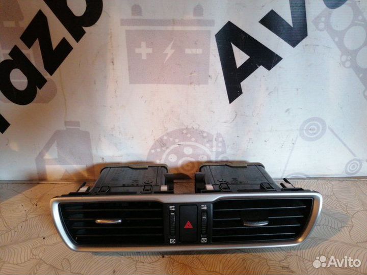 Дефлектор воздуховода Mazda 3 Bm хэтчбек 1.5 P5