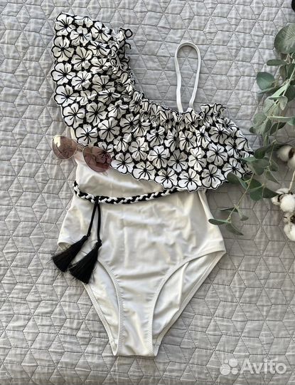 Купальник слитный