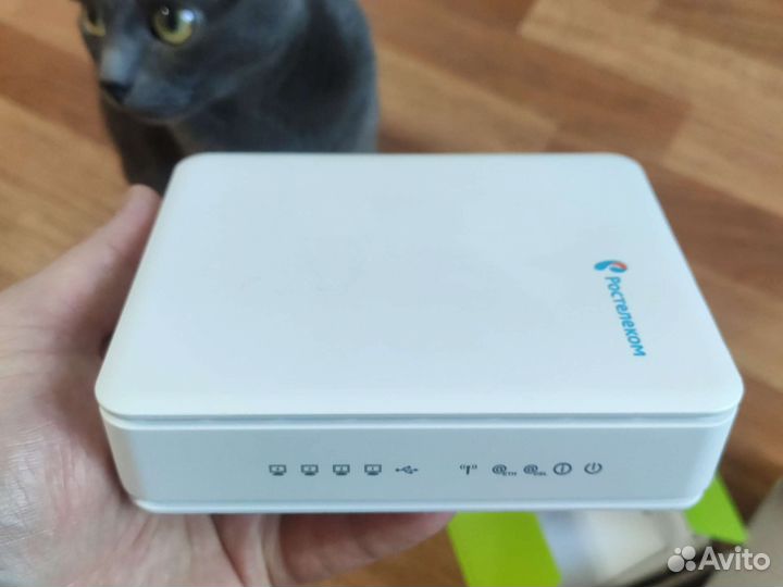 Продам универсальный роутер 