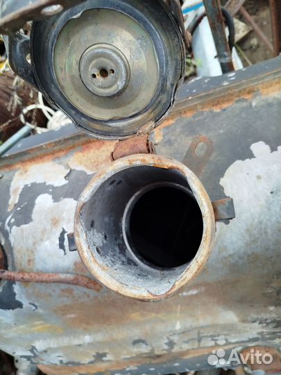 Бензобак на грузовик