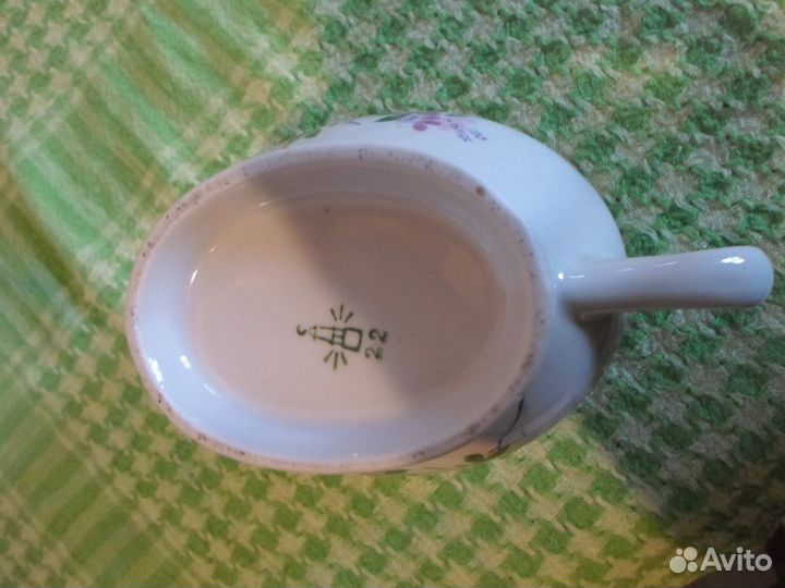 Кувшин и молочник, соусник,сахарницы