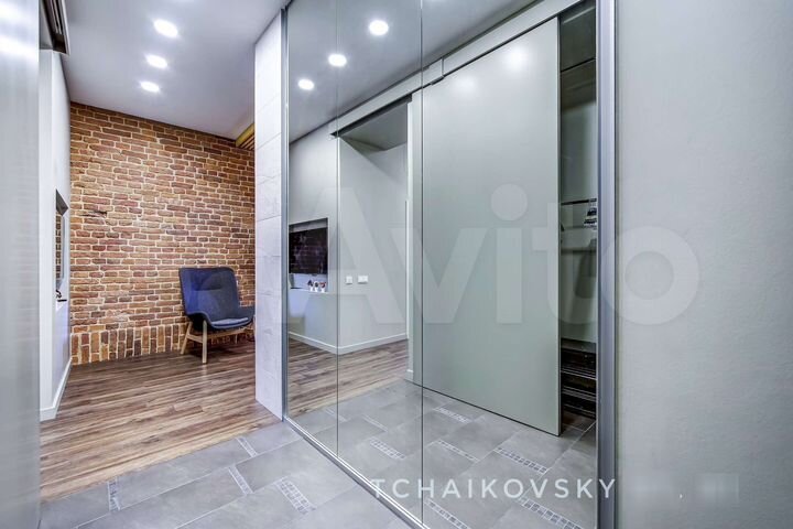 2-к. квартира, 71 м², 2/5 эт.