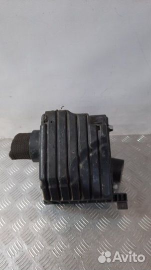 Корпус воздушного фильтра Opel Vectra B седан 2.0