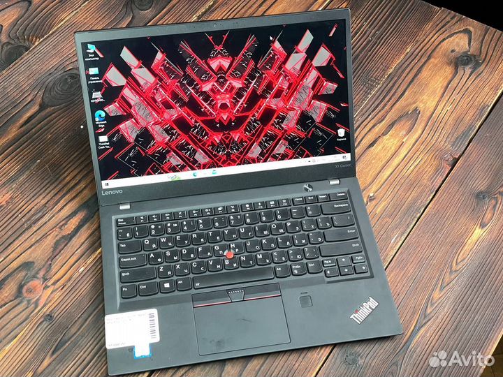 Ноутбук Lenovo ThinkPad X1 Carbon Gen5 2K