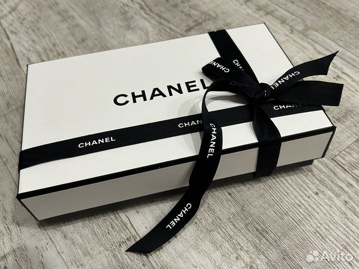 Упаковка Chanel