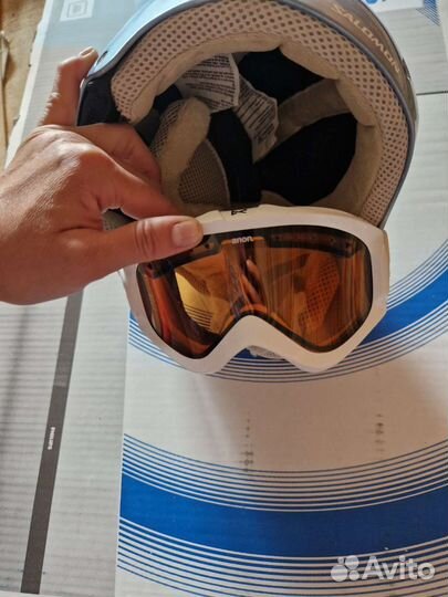 Детский сноуборд + горнолыжный шлем