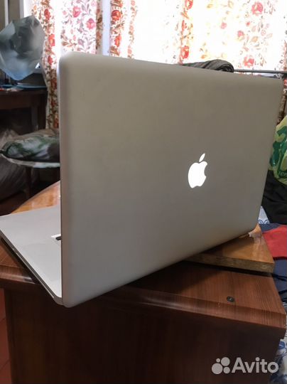 Apple macbook pro 17 2009