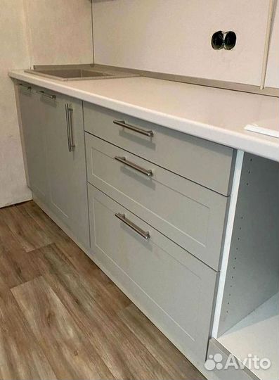 Кухонный гарнитур новый