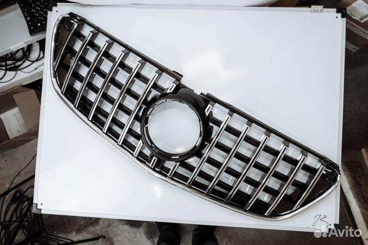 Решетка радиатора Mercedes-Benz V class (W447)