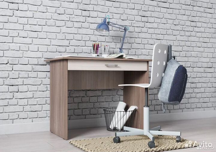 Стол письменный