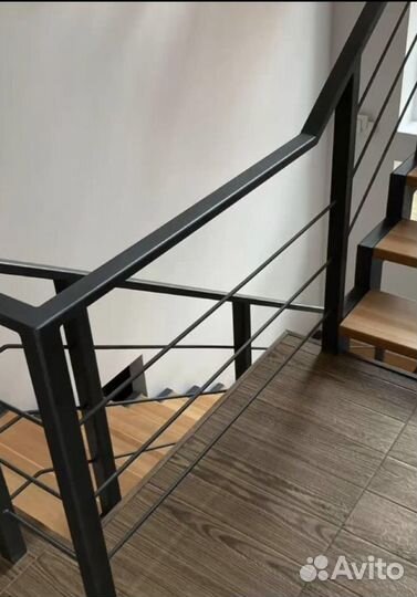 Металлическая лестница