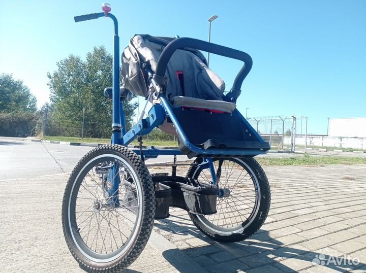 Велосипед с детским креслом (велоколяска)