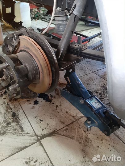 Домкрат подкатной 2 т,3т,5т