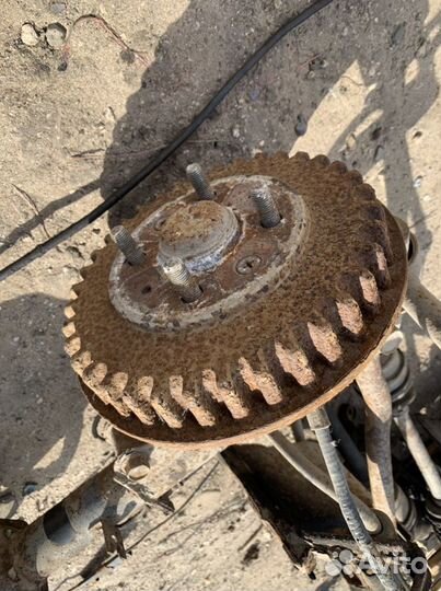 Кулак задний левый ступица барабан Kia spectra