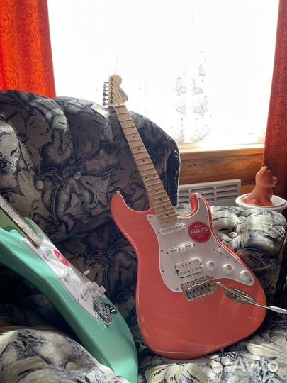 Squier sonic stratocaster hss tahitian coral