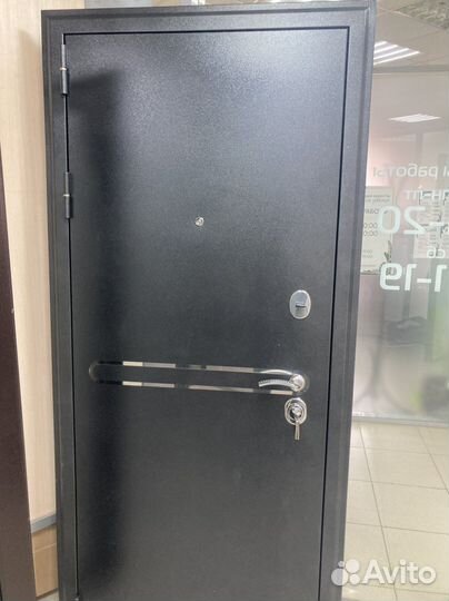 Дверь входная новая «Броня»