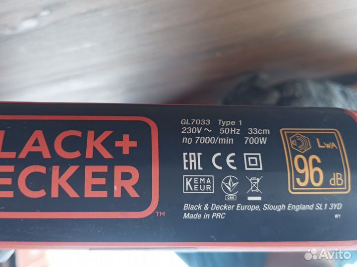 Электрический триммер газонокосилка black+decker