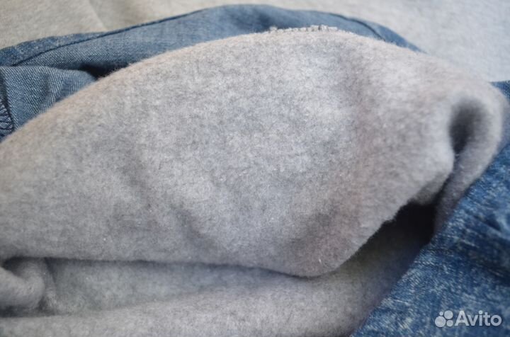 Отличная кофточка лет на 9-12 на девочку