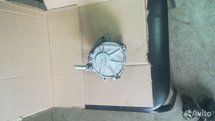 Насос вакуумный Mercedes E IV E 200 M 271.860