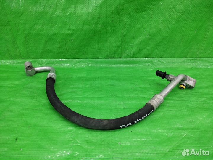 Трубка кондиционера 7L6820721AF Touareg 02-10