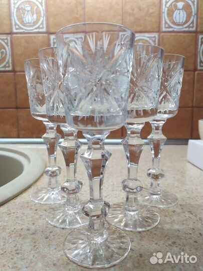 Хрустальные рюмки 5 штук